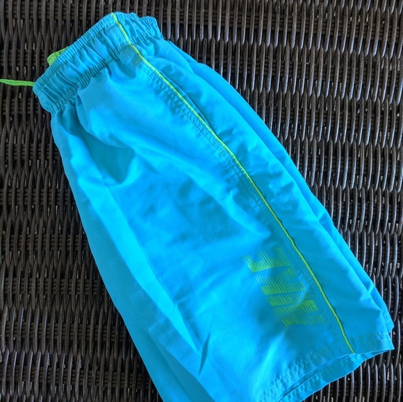 🔥 Nike Swim Shorts - Picture 3 of 6